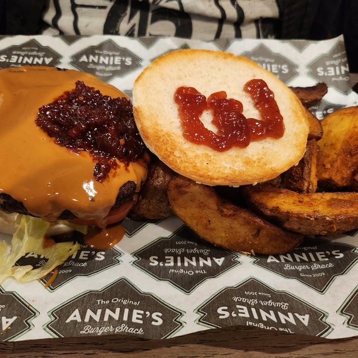 photo of Annie's Burger Shack The Vegan Elvis shared by @christina87 on  09 Feb 2023 - review