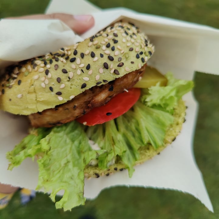 photo of The Dutch Weed Burger Weed burger shared by @lukasser on  02 Aug 2023 - review
