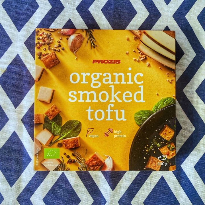 photo of Prozis Organic smoked tofu shared by @federicathewitch on  23 Mar 2023 - review
