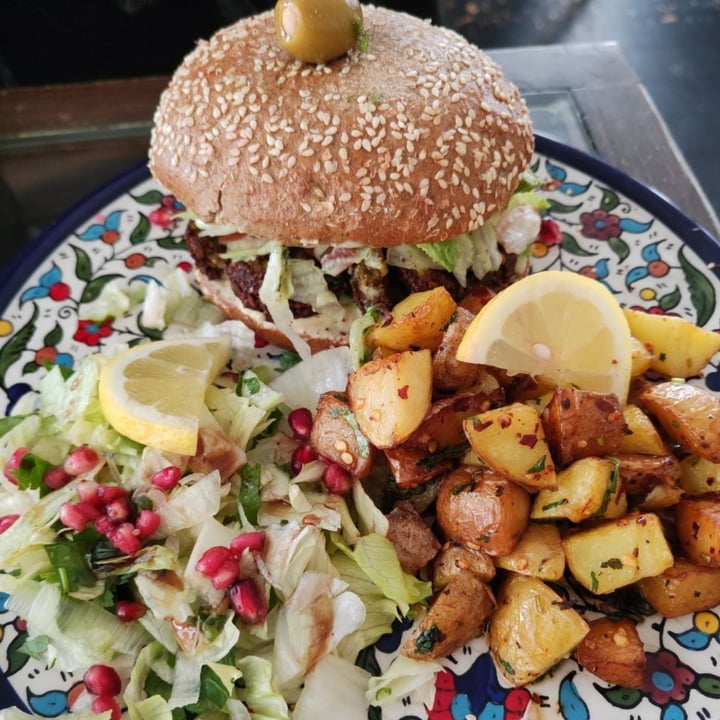 photo of Mahalle Falafel Menù shared by @chryssalis on  03 May 2023 - review