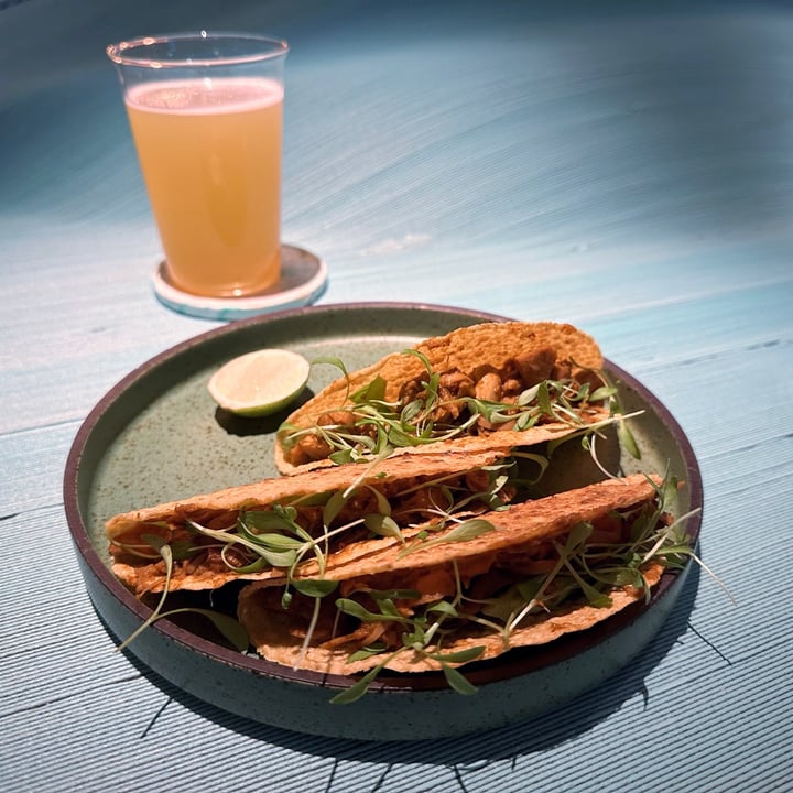 photo of Analogue Jackfruit Tacos shared by @dafnelately on  16 Jul 2023 - review