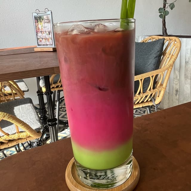 Photo of the dish “bandung pandan coffee with oat milk”