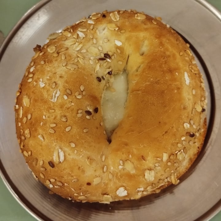 photo of Bioma Plant Based Café Belgrano Bagel de jamón y queso shared by @cassablancas on  02 Jan 2023 - review