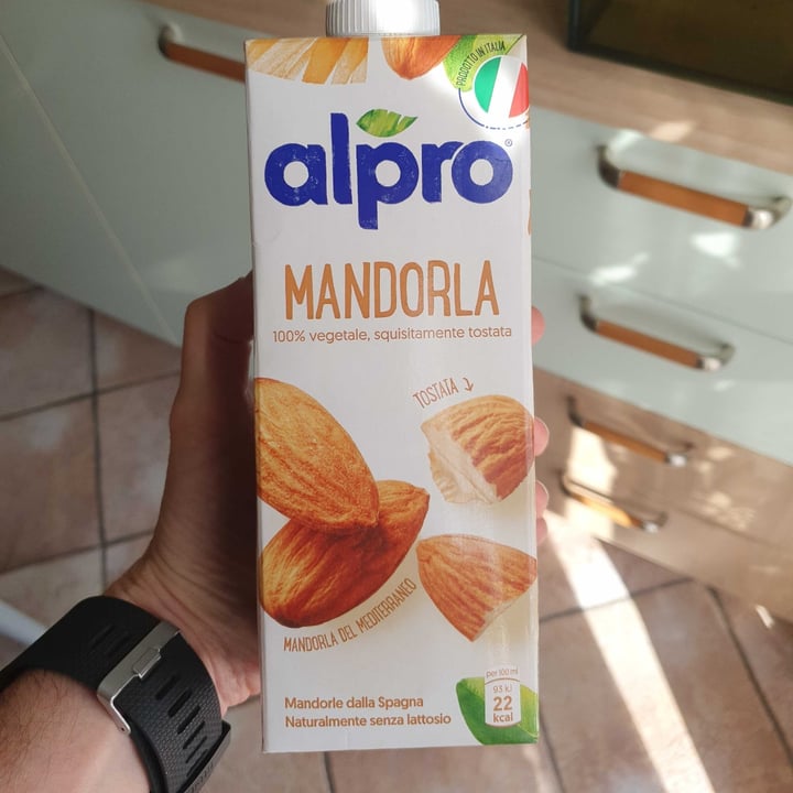 photo of Alpro Latte di mandorla Alpro shared by @stez on  18 Mar 2023 - review