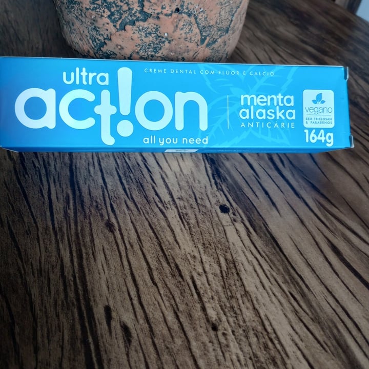 photo of Ultra action Creme Dental com Flúor e Cálcio Menta Alaska Anticárie shared by @rosaferreira on  03 Feb 2023 - review