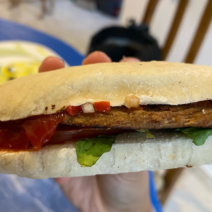 photo of Carnicería vegana sandwich de lomito shared by @bbelen on  06 Mar 2023 - review