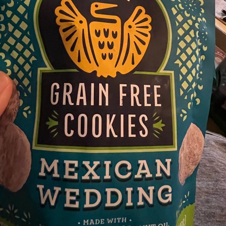 photo of Siete Family Foods Grain free cookies Mexican Wedding shared by @allycat38 on  03 Aug 2023 - review