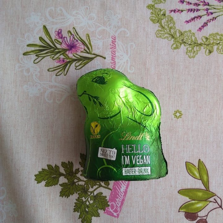 photo of Lindt Hello Vegan Easter Rabbit shared by @pattipat on  13 Apr 2023 - review