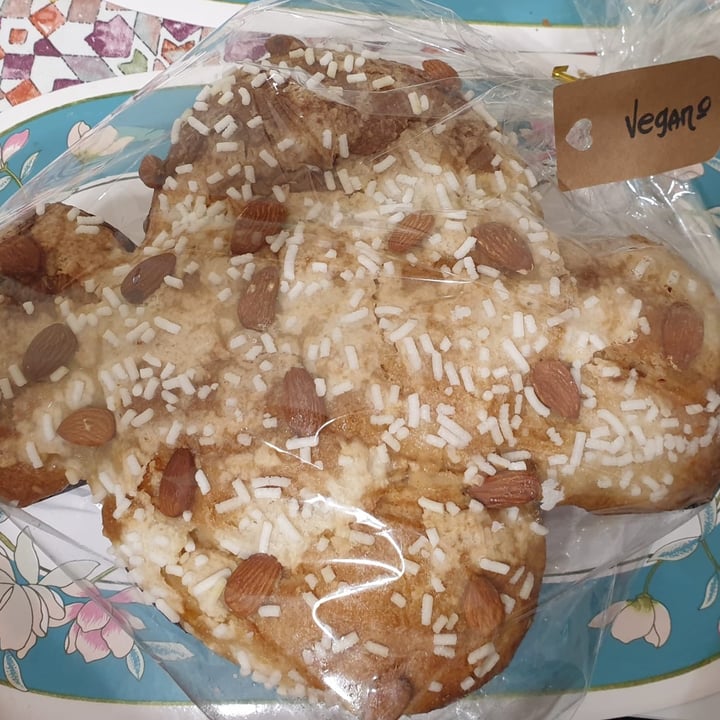 photo of Pasticceria Dolci Armonie Colomba Pasquale Vegan shared by @martyveg9 on  10 Apr 2023 - review