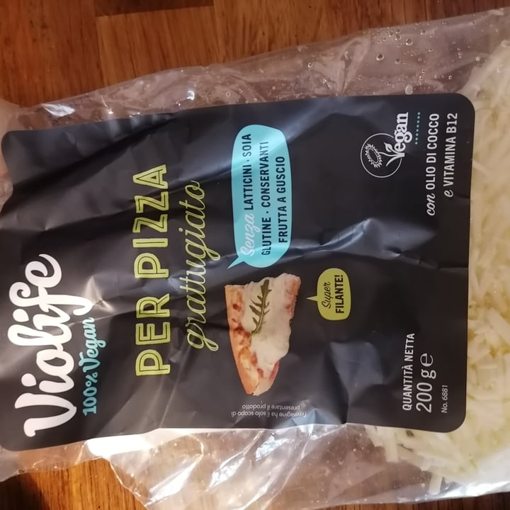 photo of Violife Grattugiato per pizza shared by @camy8486 on  29 Apr 2023 - review