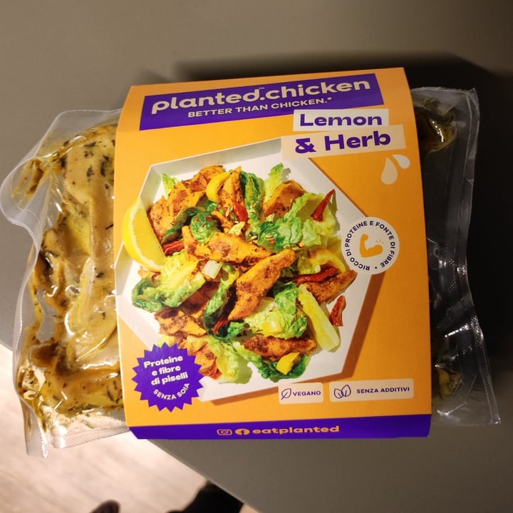 photo of planted.chicken Chicken From Plants - Lemon & Herbs shared by @miaolinz on  09 Feb 2023 - review