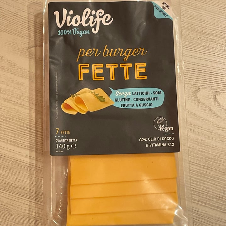 photo of Violife Fette per burger shared by @barnabiebee on  10 Mar 2023 - review