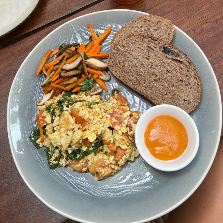 photo of SURDHAM at LA CASA Scrambled Tofu shared by @sunchasingtravelers on  06 Jun 2023 - review