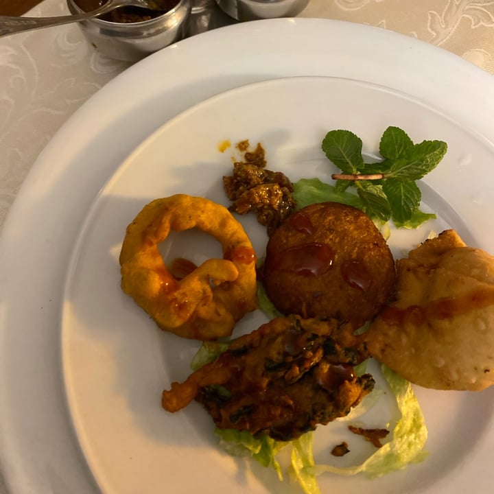 photo of Tandoori bites mix plate shared by @lachiuz on  04 Mar 2023 - review