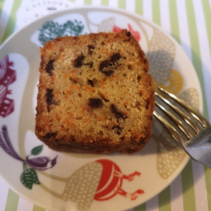 photo of California Bakery Almond carrot cake shared by @lindaemecs on  29 Jan 2023 - review