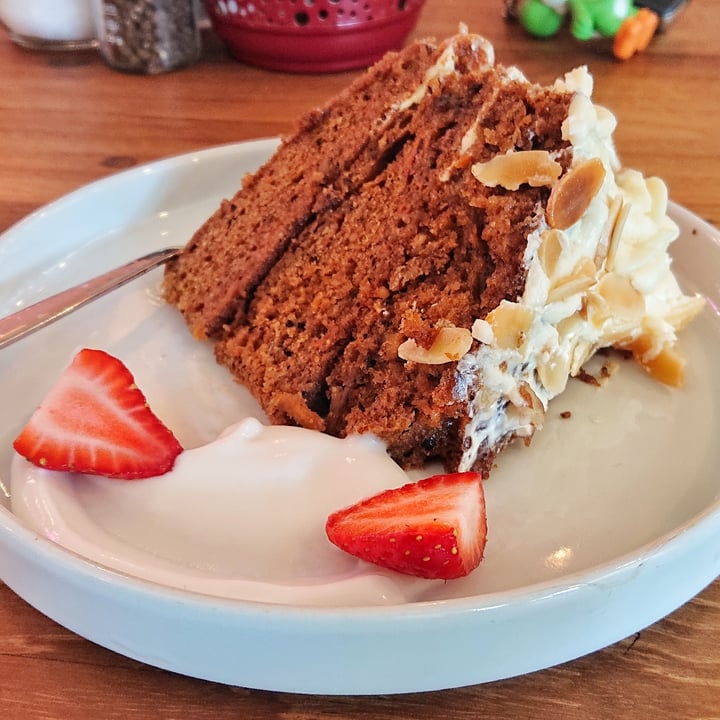 photo of Blue Kiwi Carrot Cake shared by @anne13 on  16 Jun 2023 - review