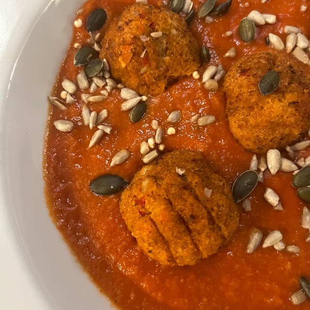 Photo of the dish “pappa al pomodoro Con Polpette Vegane”
