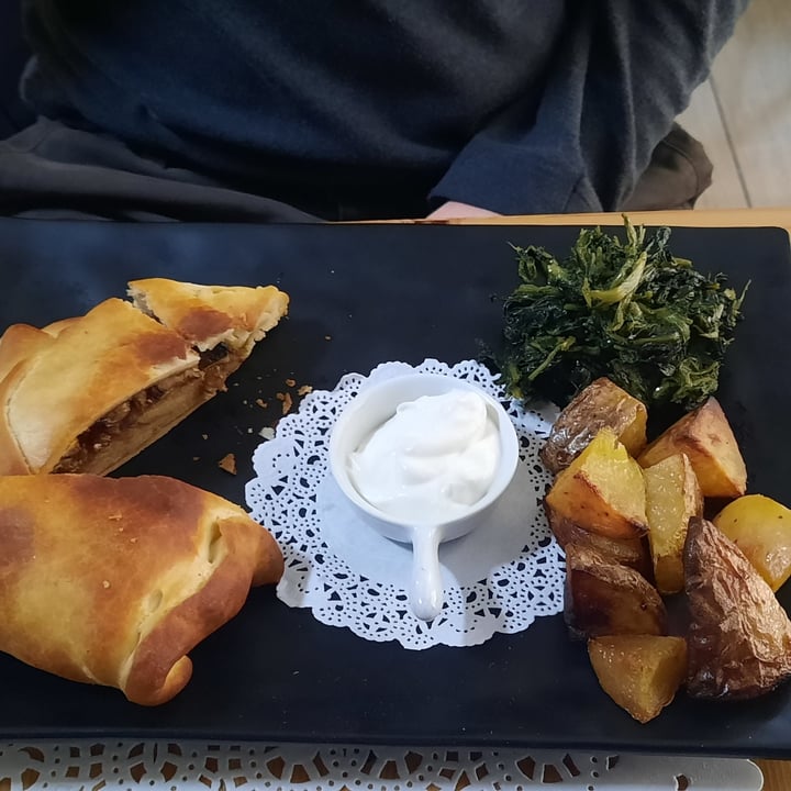 photo of VEG-Joy filetto di seitan alla wellington shared by @saraborsati on  28 Feb 2023 - review