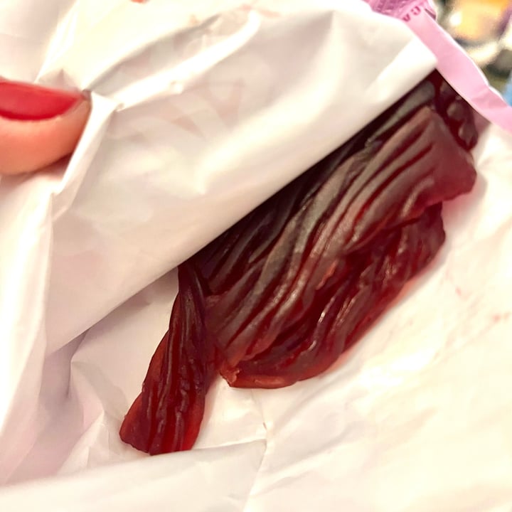 photo of Smart Sweets Red twists shared by @daniveganbrazil on  09 May 2023 - review