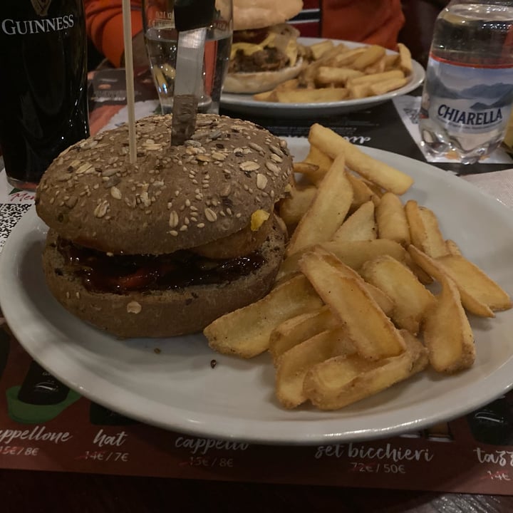 photo of The Millenium Autentico Irish Pub Original Guinness Panino “BBQ” shared by @franocciola on  05 Feb 2023 - review