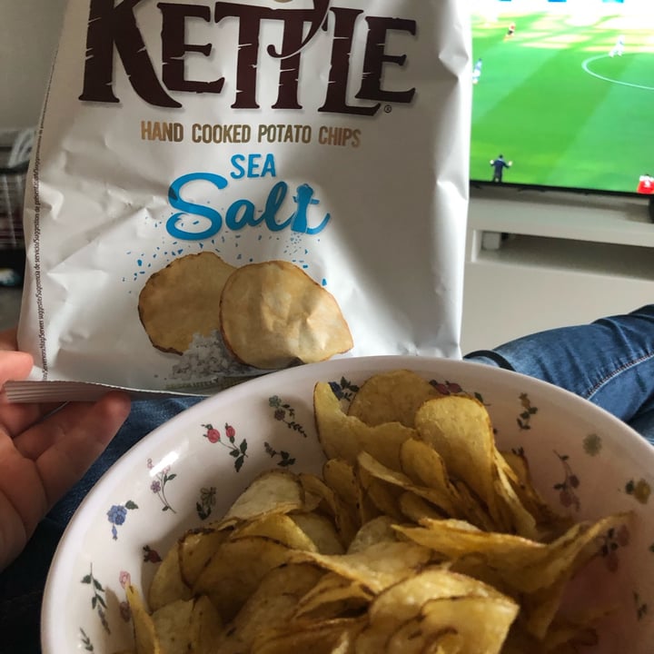 photo of Kettle chips Kettle chips sea salt potato chips shared by @10021992 on  22 Apr 2023 - review