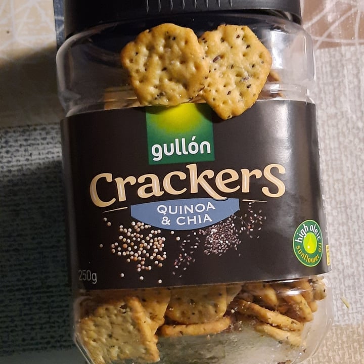 photo of Gullón Crackers de chia y quinoa shared by @moomo on  04 Jan 2023 - review