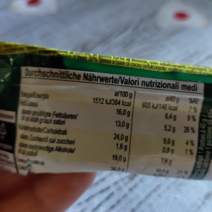 photo of Lidl vegan protein bar gusto torta al limone shared by @michelalessandra on  18 Jun 2023 - review