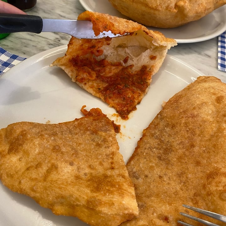 photo of 1947 Pizza Fritta Napoli marinara frita shared by @ignaciottd on  04 Jul 2023 - review