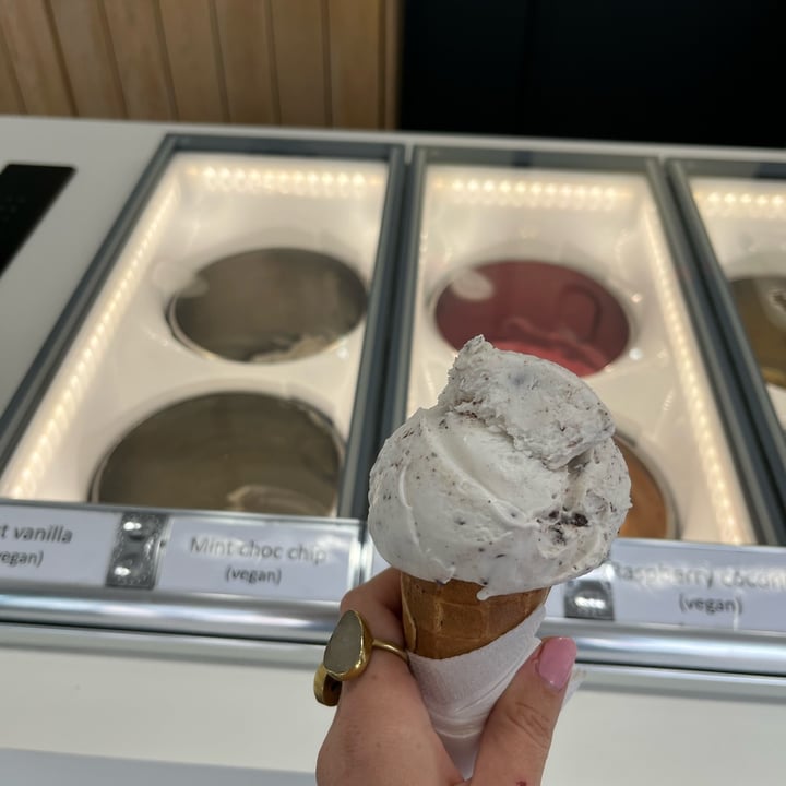photo of Unframed Ice Cream Chock Mint Ice cream shared by @jessamygraham on  22 Dec 2022 - review