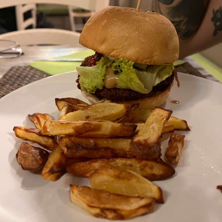 photo of BioToBe Cernusco Burger gourmet shared by @crdsilvia on  24 Mar 2023 - review