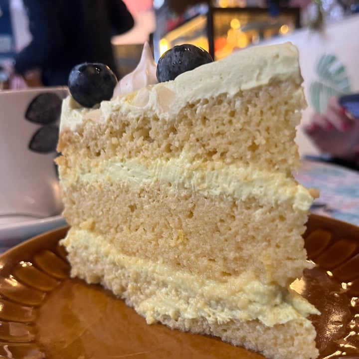 photo of Klubokawiarnia Pestka lemon cake shared by @rebeljana on  19 Apr 2023 - review