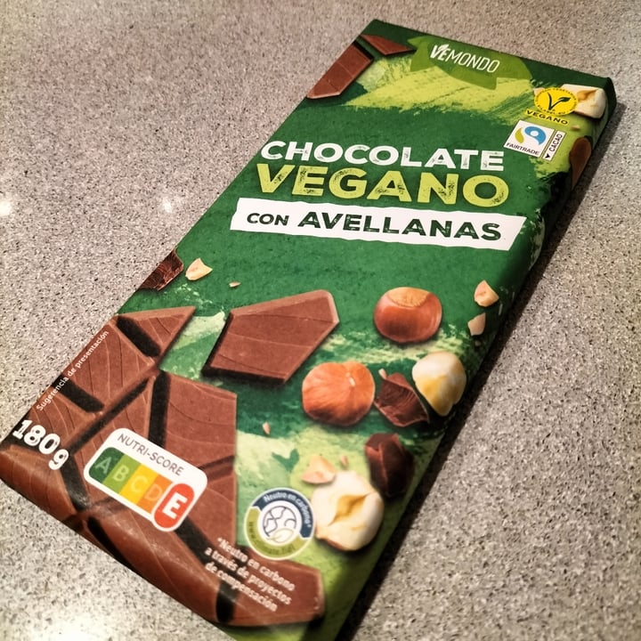 photo of Vemondo Chocolate vegano con avellanas shared by @javisanx on  07 Jul 2023 - review