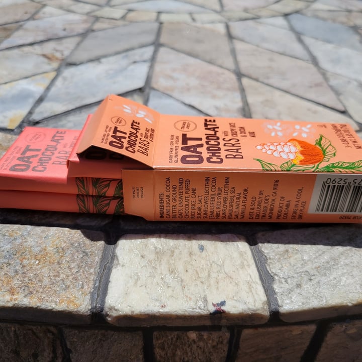 photo of Trader Joe's Oat Chocolate Bars with Crispy Rice and Cocoa Nibs shared by @organicjoe on  05 Aug 2023 - review