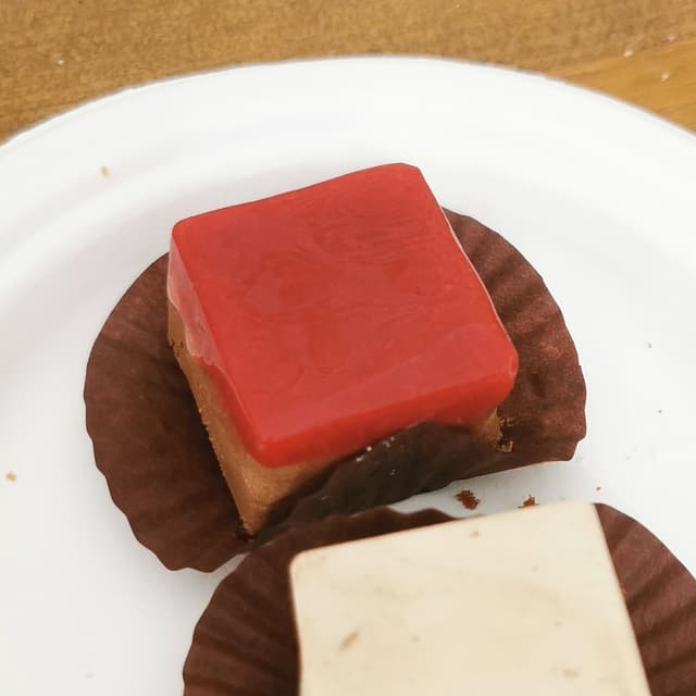 Photo of the dish “Pasticcino bavarese al cioccolato e lampone”