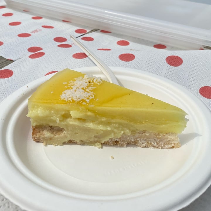 photo of Villa Govinda Ashram Lemon Cake shared by @verina on  19 Apr 2023 - review