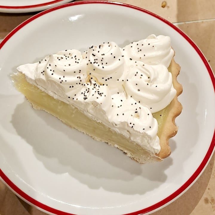 photo of Gordo Vegano Lemon pie shared by @yanyna on  19 Feb 2023 - review