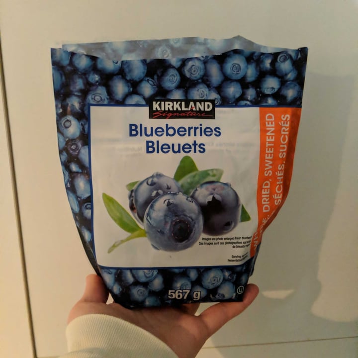 photo of Kirkland Signature dry blueberries shared by @lauramagnan77 on  12 Apr 2023 - review