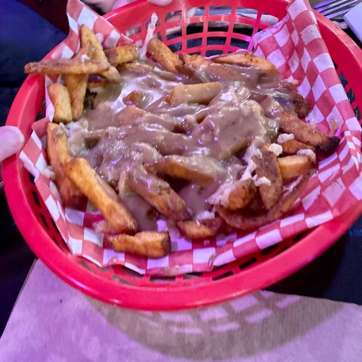photo of The Hearty Hooligan Poutine shared by @selene00 on  18 Apr 2023 - review