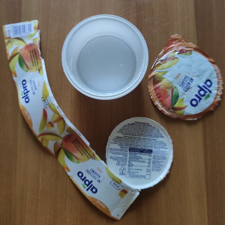 photo of Alpro Mango Yogurt (No Added Sugars) shared by @giorginaveg on  30 Jun 2023 - review