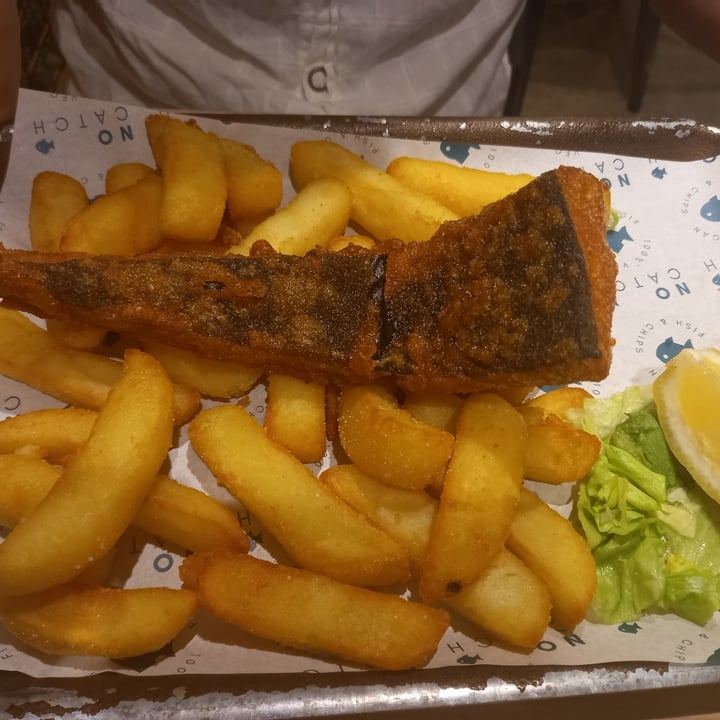 photo of No Catch Vegan cod & chips shared by @sarahnm on  01 Jun 2023 - review