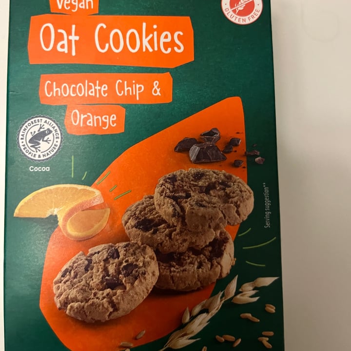 photo of Vemondo Vegan Oat Cookies Chocolate Chips & Orange shared by @mariamagri on  07 Jan 2023 - review