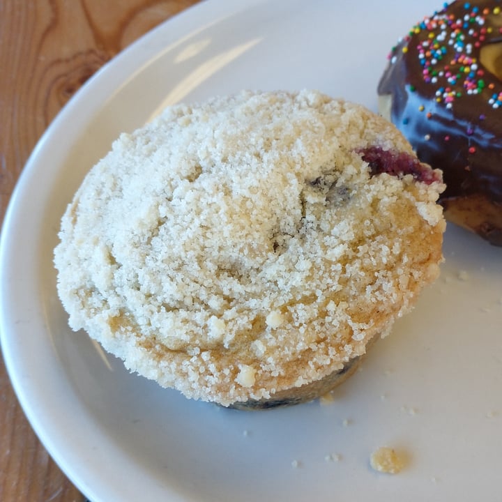 photo of Mud Pie Bakery & Coffee Lemon Blackberry Muffin shared by @6onnie on  09 Apr 2023 - review