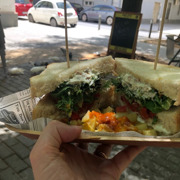 photo of Vegan Rock Sandwich No-Gambas shared by @bessiebean on  11 May 2023 - review