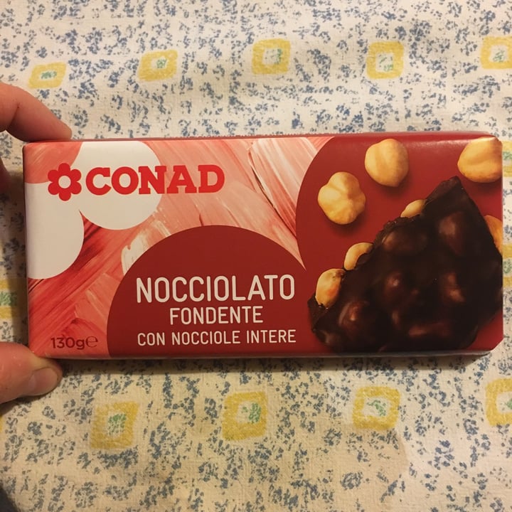 photo of Conad Nocciolato fondente con nocciole intere shared by @cripardo on  04 Mar 2023 - review
