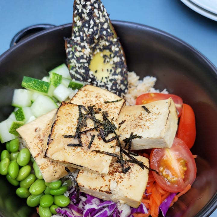 photo of Privé Jewel Changi Airport Happy Belly Buddha Bowl shared by @roxannegoh on  01 Feb 2023 - review