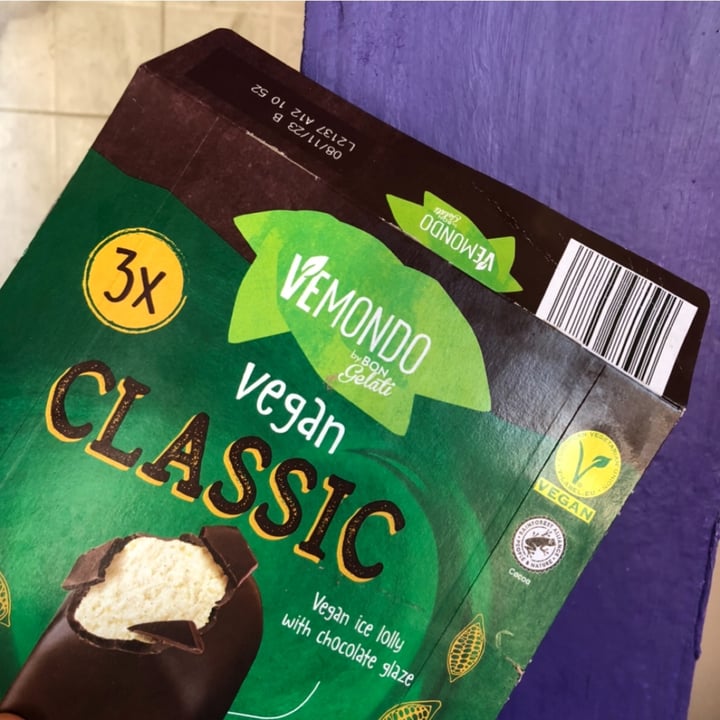 photo of Vemondo vegan ice lolly with chocolate shared by @frappa on  20 Mar 2023 - review