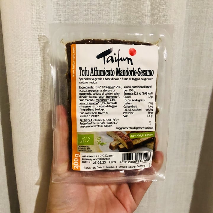 photo of Taifun Tofu affumicato mandorle sesamo shared by @moldy23 on  04 Apr 2023 - review