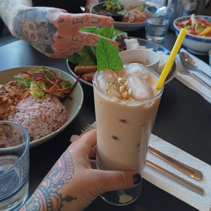photo of Thai vegan kitchen thai tea wwith coconut milk shared by @albetty on  06 Jul 2023 - review