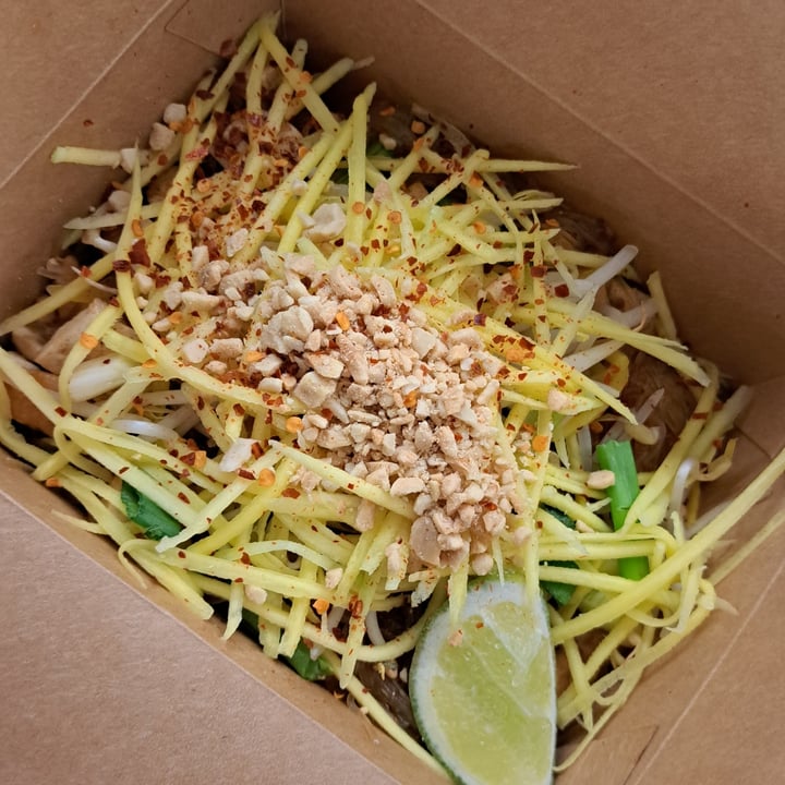 photo of Hamilton Farmers' Market Pad Thai Woon Sen from May's Thai Kitchen shared by @svraphael88 on  12 Mar 2023 - review