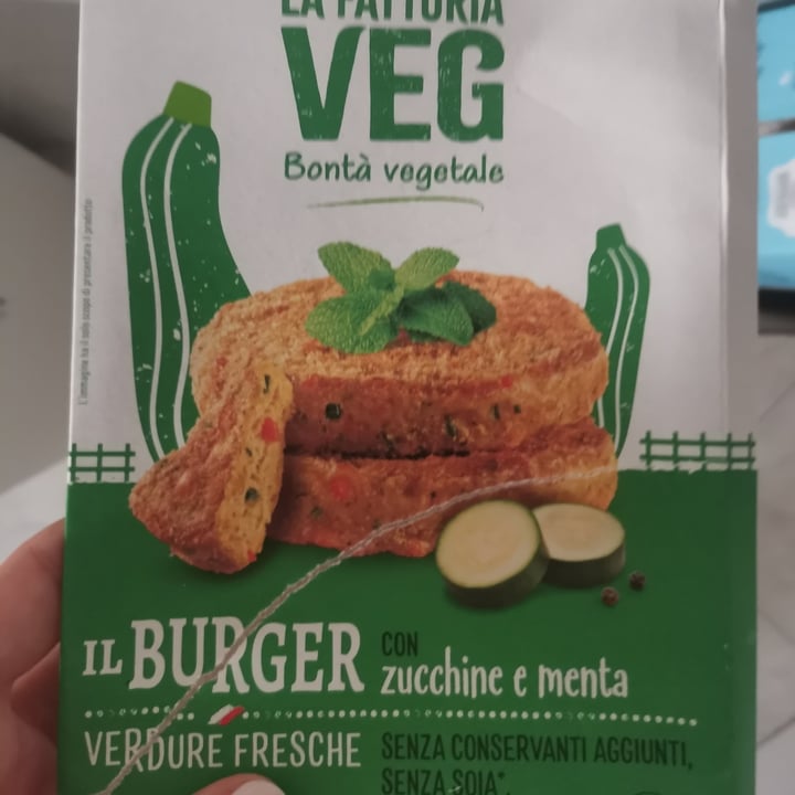 photo of la fattoria veg burger zucchine e menta shared by @federicacongiu on  20 Jul 2023 - review